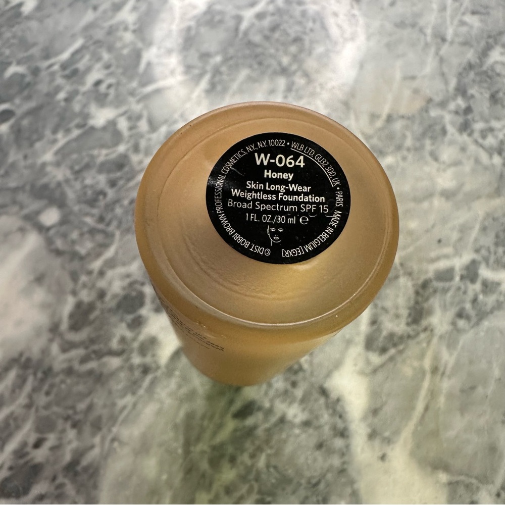 Bobbi Brown Longwear Weightless Foundation Honey - Picture 2 of 3